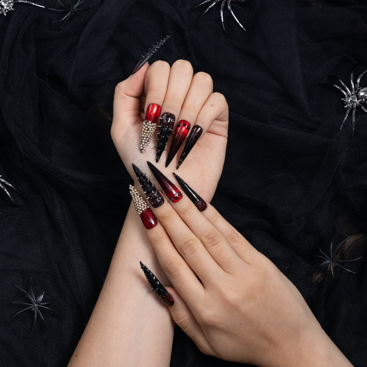 Venom Spikes Jel Takma Tırnak Seti